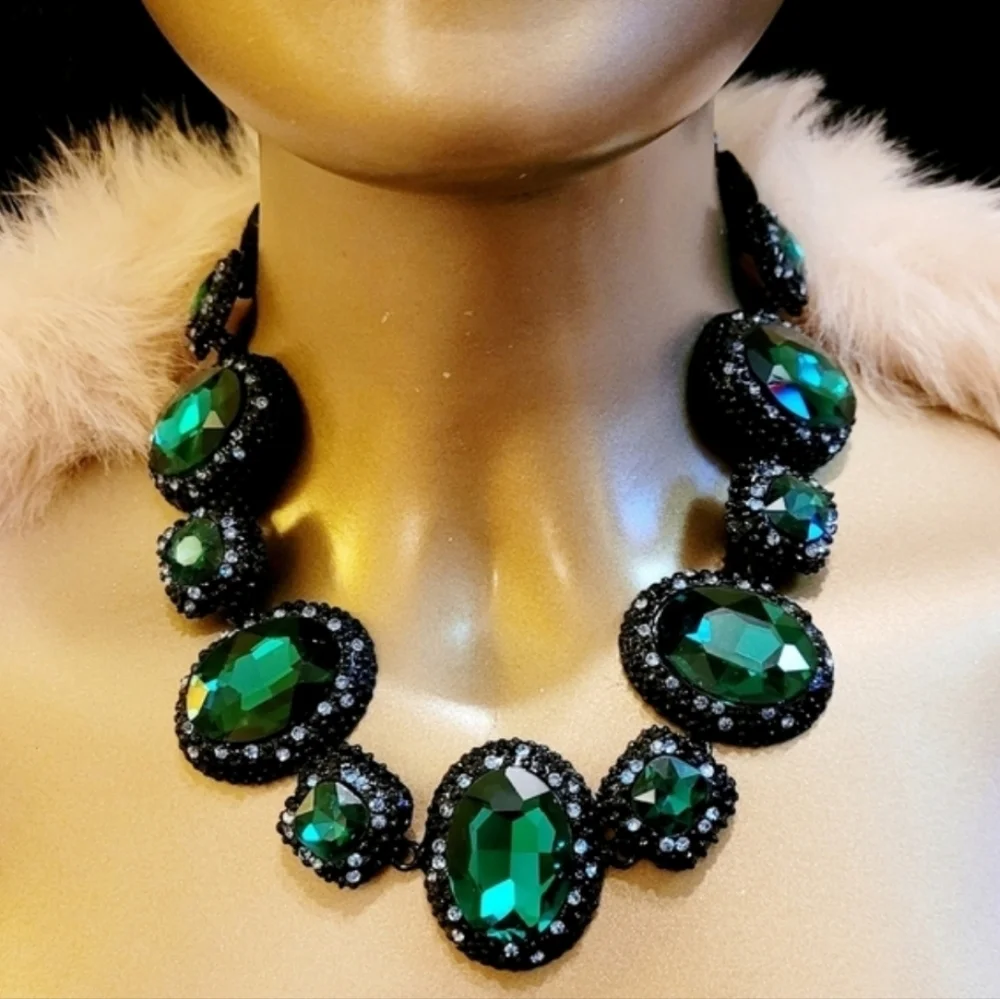 Vintage Estate Baroque Runway Green & Blue Austrian Crystal Statement Ne…